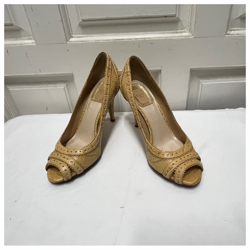 Authentic Doir leather High Heels in Tan